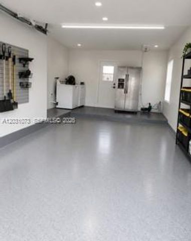 7551 SW 42nd Place, Davie, FL 33314