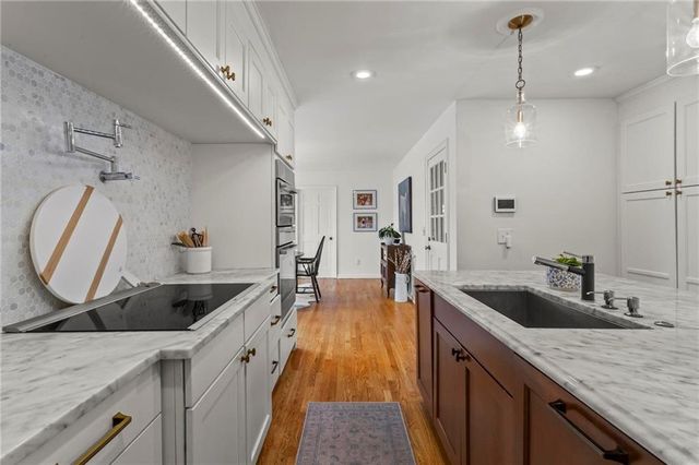 4061 River Cliff Chase, Marietta, GA 30067