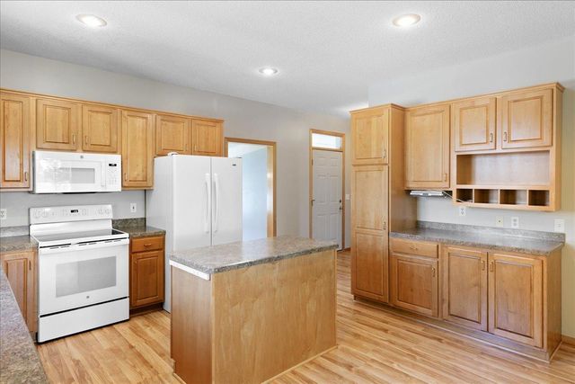 16891 88th Avenue N, Maple Grove, MN 55311
