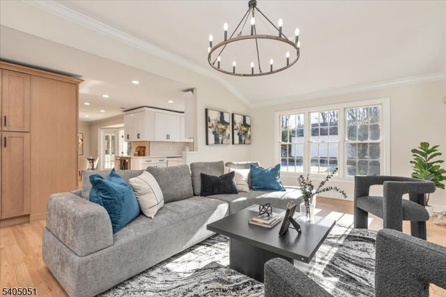 1248 Sunnyfield Ln, Scotch Plains Twp., NJ 07076