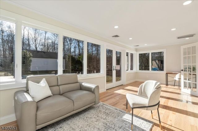 1248 Sunnyfield Ln, Scotch Plains Twp., NJ 07076