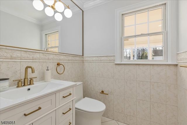 1248 Sunnyfield Ln, Scotch Plains Twp., NJ 07076