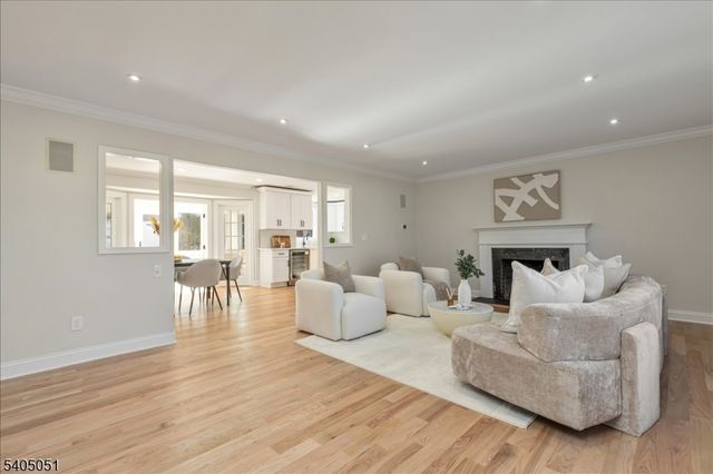 1248 Sunnyfield Ln, Scotch Plains Twp., NJ 07076