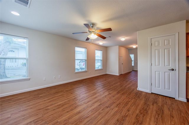7619 Richards Street, Baytown, TX 77521