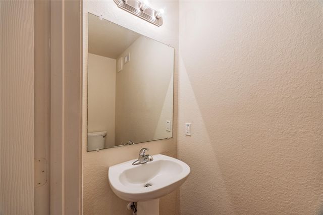 7619 Richards Street, Baytown, TX 77521