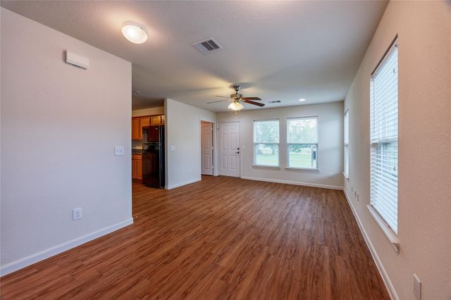 7619 Richards Street, Baytown, TX 77521