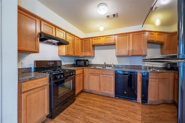 7619 Richards Street, Baytown, TX 77521