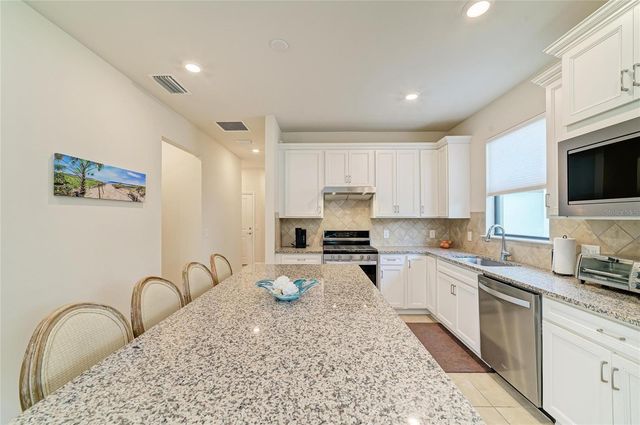 7013 HANOVER COURT, Lakewood Ranch, FL 34202