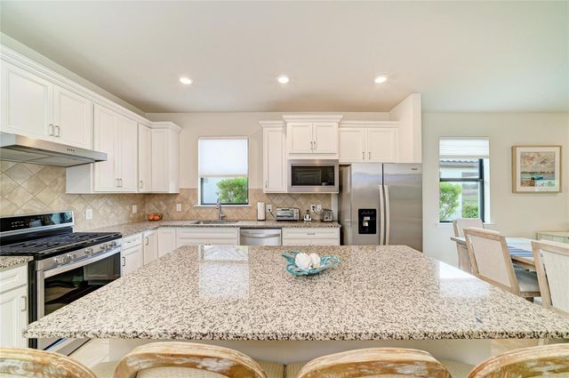 7013 HANOVER COURT, Lakewood Ranch, FL 34202