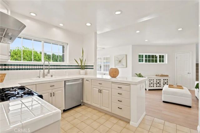 11822 Exposition Boulevard, Los Angeles, CA 90064