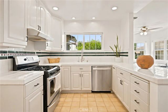 11822 Exposition Boulevard, Los Angeles, CA 90064