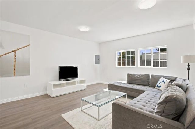 11822 Exposition Boulevard, Los Angeles, CA 90064