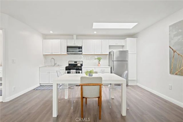 11822 Exposition Boulevard, Los Angeles, CA 90064