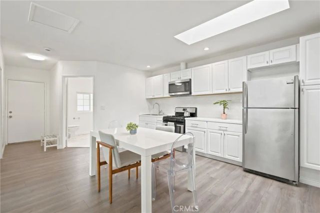 11822 Exposition Boulevard, Los Angeles, CA 90064