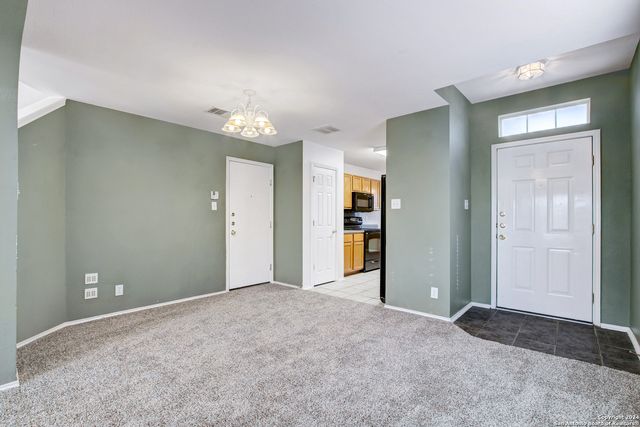 523 GRANITE CLF, San Antonio, TX 78251