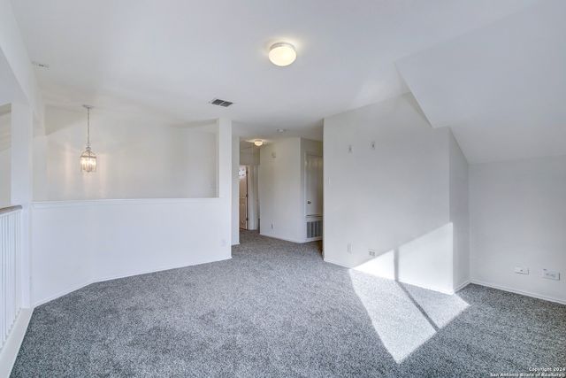 523 GRANITE CLF, San Antonio, TX 78251