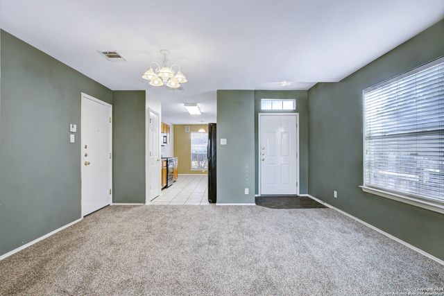 523 GRANITE CLF, San Antonio, TX 78251