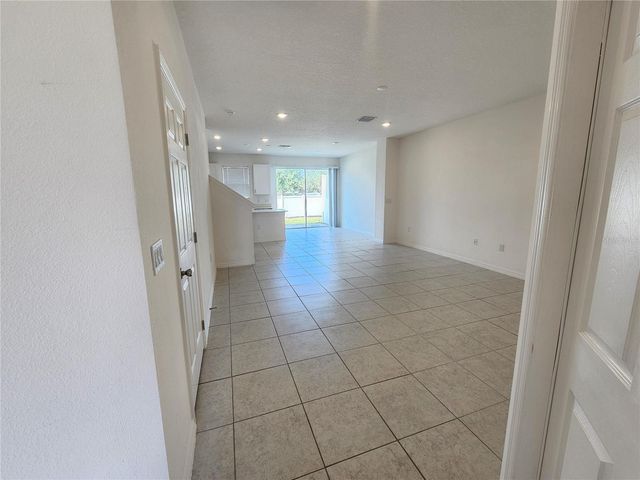 1260 WYCLIFFE WAY, St Cloud, FL 34771