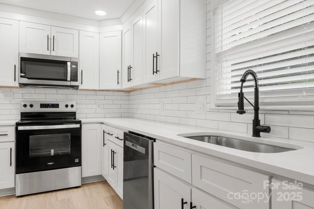2800 Potter Road S, Waxhaw, NC 28173