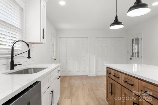 2800 Potter Road S, Waxhaw, NC 28173