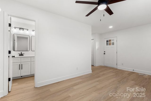 2800 Potter Road S, Waxhaw, NC 28173