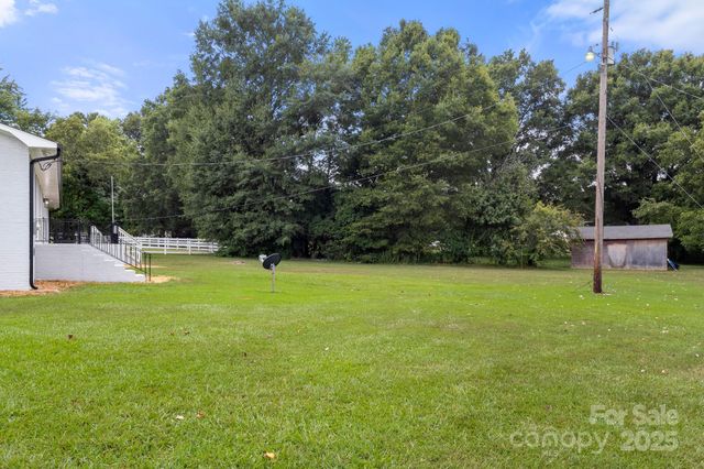 2800 Potter Road S, Waxhaw, NC 28173