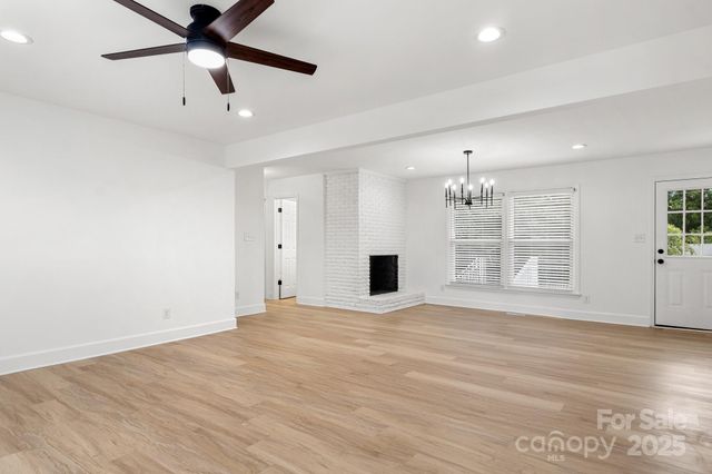 2800 Potter Road S, Waxhaw, NC 28173