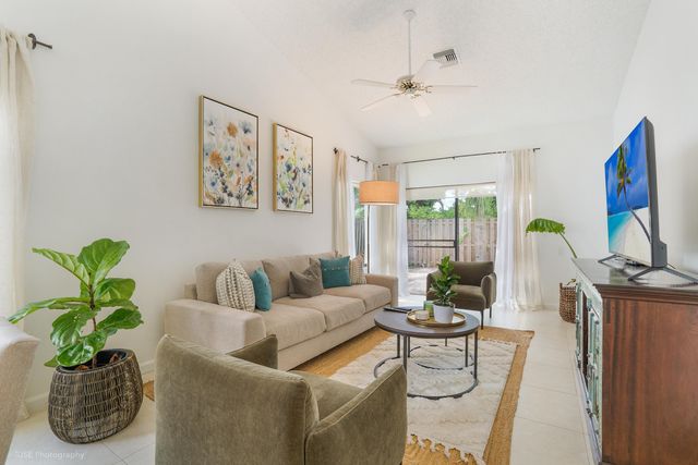 21712 Wapford Way, Boca Raton, FL 33486