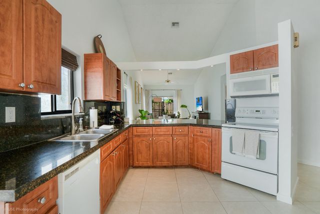 21712 Wapford Way, Boca Raton, FL 33486