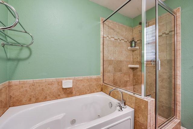 6708 Olivewood Drive, Arlington, TX 76001