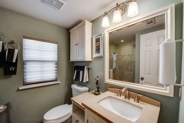 6708 Olivewood Drive, Arlington, TX 76001