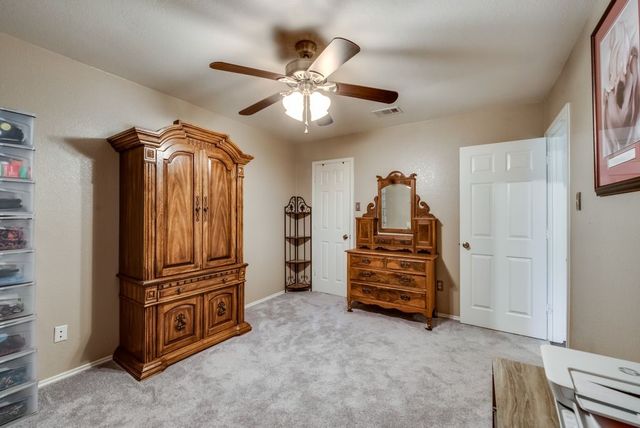6708 Olivewood Drive, Arlington, TX 76001