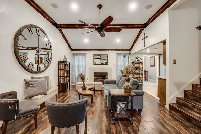 6708 Olivewood Drive, Arlington, TX 76001