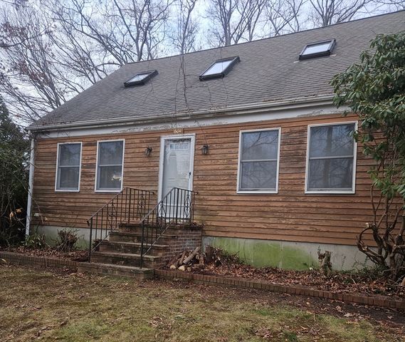 664 Norman, Fall River, MA 02721