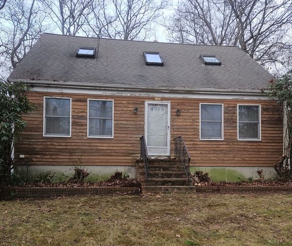 664 Norman, Fall River, MA 02721