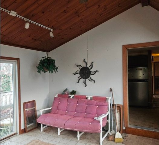 664 Norman, Fall River, MA 02721