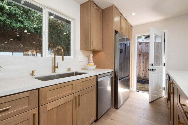 351 Rolling Hills Avenue, San Mateo, CA 94403