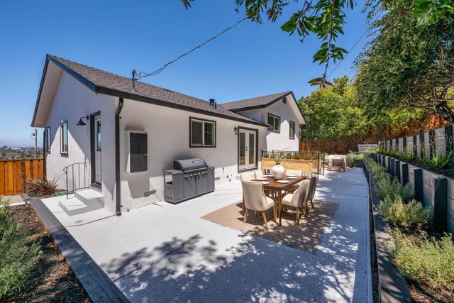 351 Rolling Hills Avenue, San Mateo, CA 94403