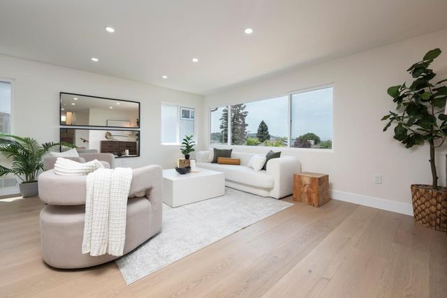 351 Rolling Hills Avenue, San Mateo, CA 94403
