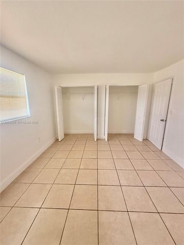 1990 NW 183rd St 9, Miami Gardens, FL 33056