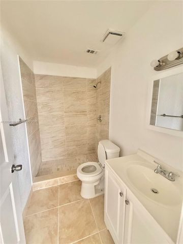 1990 NW 183rd St 9, Miami Gardens, FL 33056