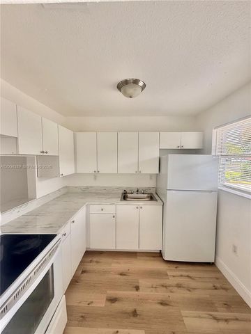 1990 NW 183rd St 9, Miami Gardens, FL 33056