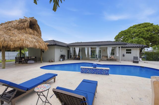 1929 NW 90th Lane, Coral Springs, FL 33071