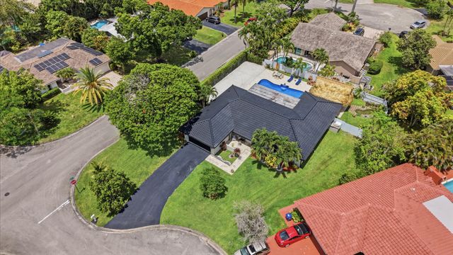 1929 NW 90th Lane, Coral Springs, FL 33071