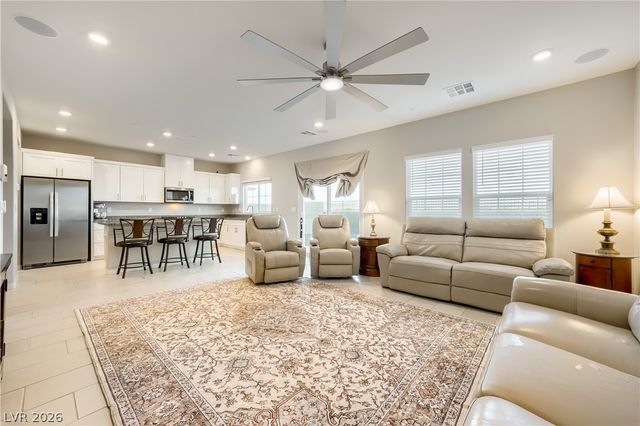 409 Winter Dove Avenue, Henderson, NV 89011