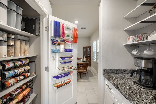 409 Winter Dove Avenue, Henderson, NV 89011