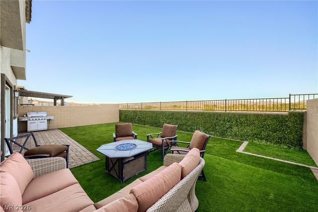 409 Winter Dove Avenue, Henderson, NV 89011