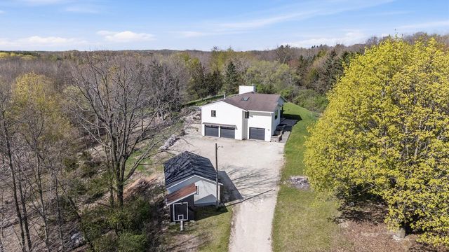 921 Tuscola LANE, West Bend, WI 53095