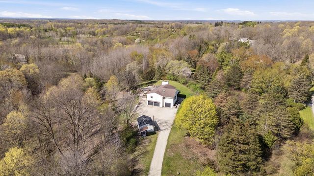 921 Tuscola LANE, West Bend, WI 53095