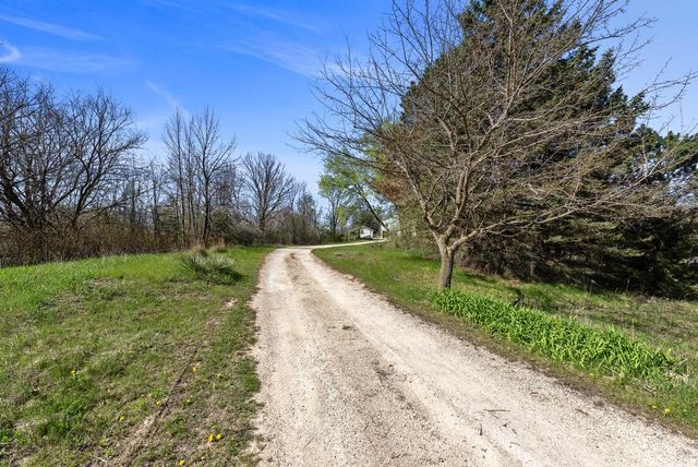 921 Tuscola LANE, West Bend, WI 53095